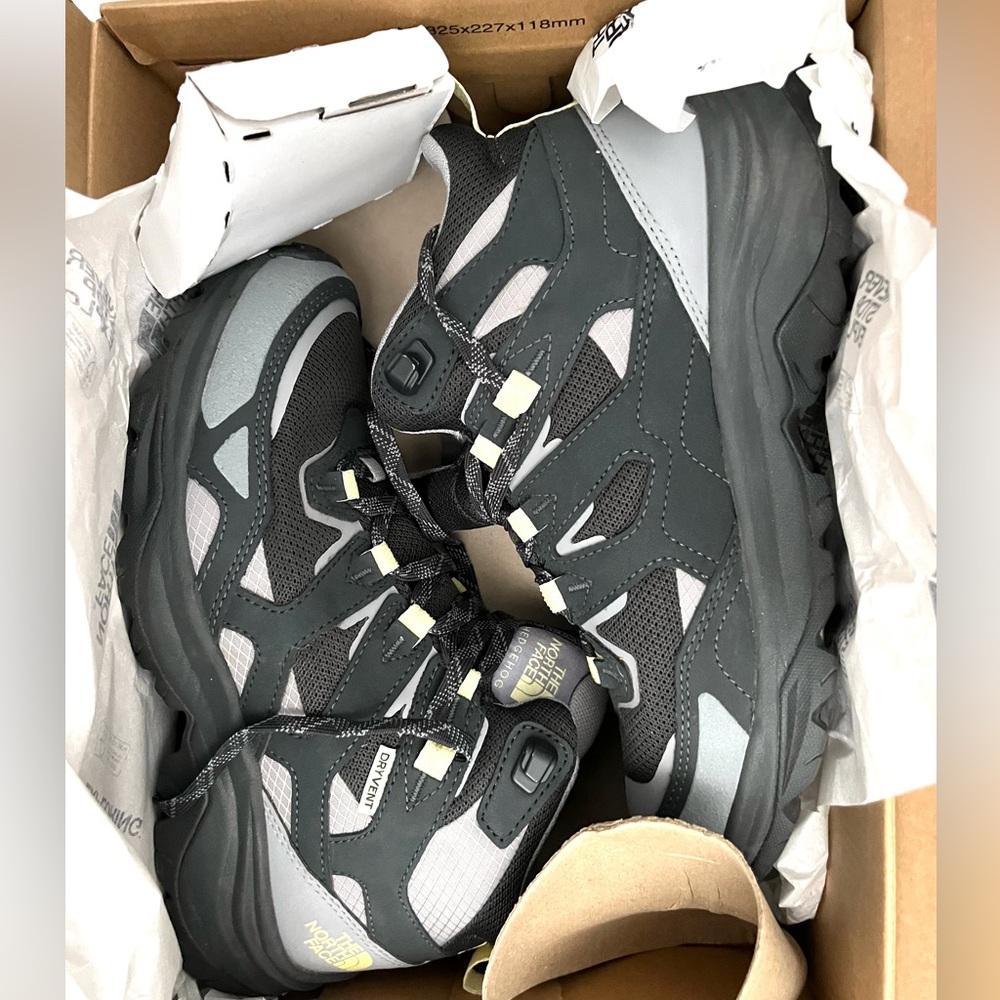 THE NORTH FACE Grey Hedgehog Fastpack 3 Waterproof Hiking Boots Women's Sz 8